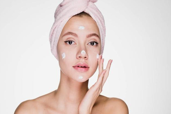 去角質(zhì)是什么原理 去角質(zhì)搓出來的是什么東西 去角質(zhì)是什么原理 去角質(zhì)搓出來的是什么東西