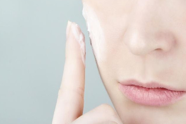 去角質(zhì)是什么原理 去角質(zhì)搓出來的是什么東西 去角質(zhì)是什么原理 去角質(zhì)搓出來的是什么東西