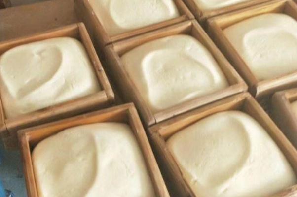 奶豆腐有營養(yǎng)嗎 奶豆腐有點苦怎么回事 奶豆腐有營養(yǎng)嗎 奶豆腐有點苦怎么回事