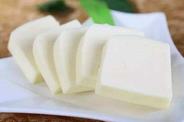 奶豆腐會(huì)便秘嗎 奶豆腐對(duì)身體的功效 奶豆腐會(huì)便秘嗎 奶豆腐對(duì)身體的功效