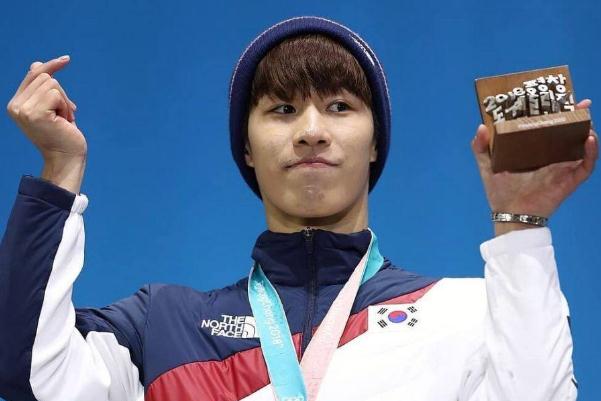 黃大憲犯規(guī)韓國(guó)男子1000全軍覆沒 短道速滑是中國(guó)強(qiáng)項(xiàng)嗎