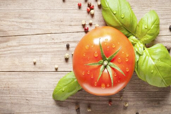 西紅柿吃了會(huì)上火嗎 西紅柿吃了會(huì)拉肚子嗎 西紅柿吃了會(huì)上火嗎 西紅柿吃了會(huì)拉肚子嗎