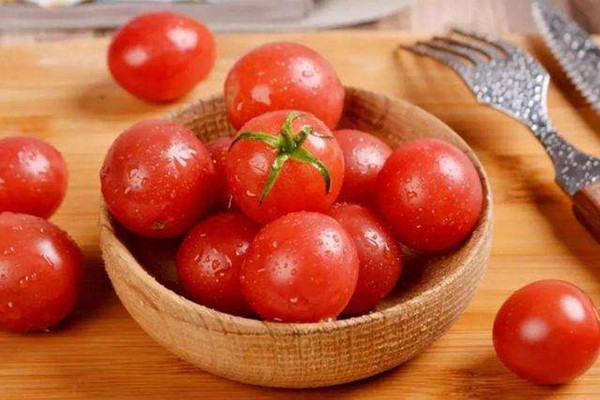 西紅柿能不能減肥 西紅柿能不能放冰箱保鮮 西紅柿能不能減肥 西紅柿能不能放冰箱保鮮