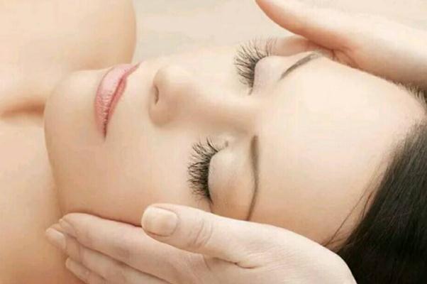 面部排毒的黑東西是啥 面部排毒是什么原理 面部排毒的黑東西是啥 面部排毒是什么原理