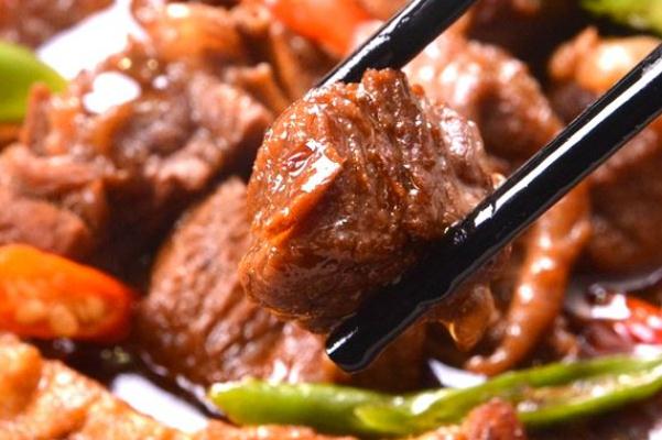 牛腩有什么營養(yǎng)價(jià)值 牛腩和牛肉的區(qū)別 牛腩有什么營養(yǎng)價(jià)值 牛腩和牛肉的區(qū)別