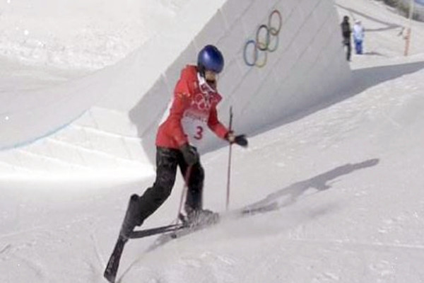 谷愛(ài)凌第二跳失誤摔倒獲16.98分 滑雪會(huì)傷膝蓋嗎 谷愛(ài)凌第二跳失誤摔倒獲16.98分 滑雪會(huì)傷膝蓋嗎