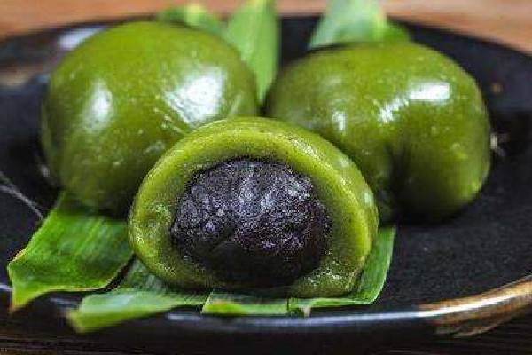 青團(tuán)是什么節(jié)日吃的 青團(tuán)是哪里的傳統(tǒng)食品 青團(tuán)是什么節(jié)日吃的 青團(tuán)是哪里的傳統(tǒng)食品