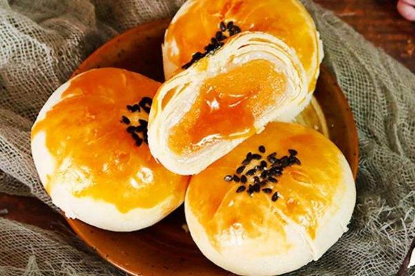 蛋黃酥吃了容易長(zhǎng)胖嗎 蛋黃酥要放冰箱保存嗎 蛋黃酥吃了容易長(zhǎng)胖嗎 蛋黃酥要放冰箱保存嗎