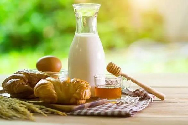 春季要預(yù)防哪些疾病 春季要吃什么蔬菜 春季要預(yù)防哪些疾病 春季要吃什么蔬菜