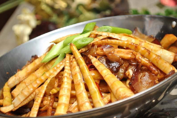 春筍怎么保存時(shí)間長而新鮮 春筍不剝皮可以放幾天 春筍怎么保存時(shí)間長而新鮮 春筍不剝皮可以放幾天