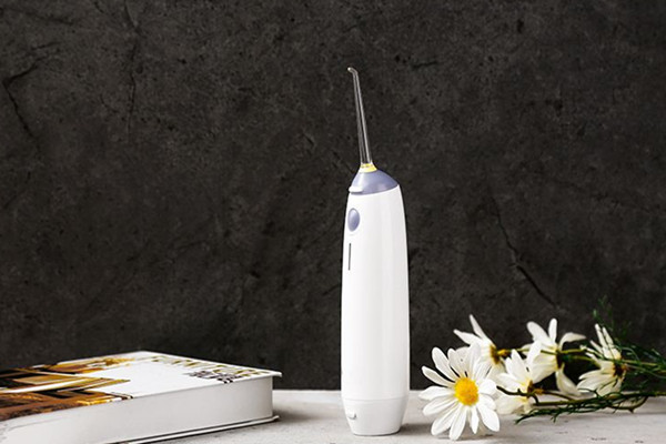 沖牙器用自來水還是純凈水 沖牙器能放漱口水嗎 沖牙器用自來水還是純凈水 沖牙器能放漱口水嗎