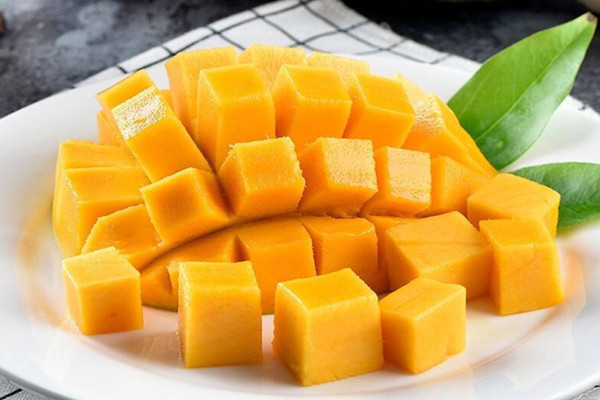 芒果能否空腹吃 芒果什么時(shí)候吃適宜 芒果能否空腹吃 芒果什么時(shí)候吃適宜