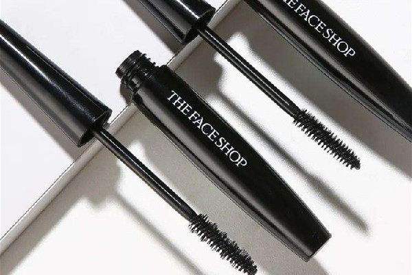 睫毛膏和睫毛打底有什么區(qū)別 睫毛膏和睫毛打底膏的順序 睫毛膏和睫毛打底有什么區(qū)別 睫毛膏和睫毛打底膏的順序