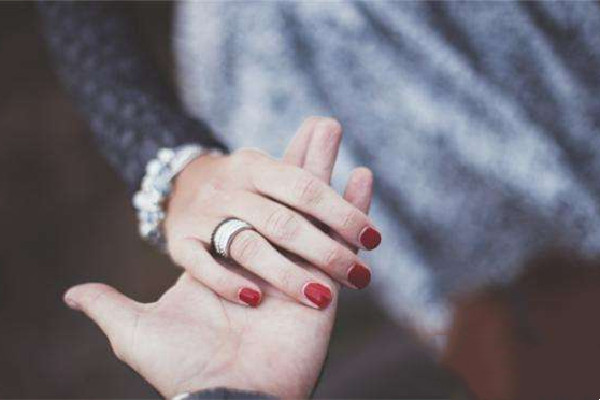 女人三十如狼四十如虎是真的嗎 女人年齡越大需求越多嗎 女人三十如狼四十如虎是真的嗎 女人年齡越大需求越多嗎