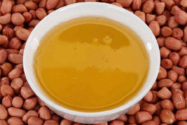 花生油冬天凝固的好還是并不凝固的好 花生油冬天凝固正常嗎