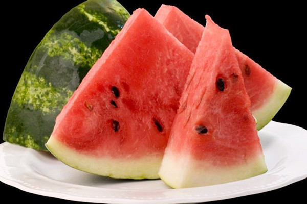 西瓜的不適宜人群 西瓜的營養(yǎng)價值有哪些 西瓜的不適宜人群 西瓜的營養(yǎng)價值有哪些