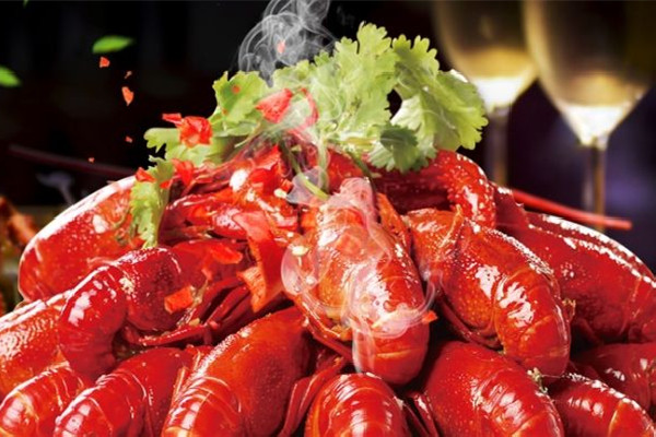 小龍蝦買什么顏色的好 小龍蝦青蝦和紅蝦的區(qū)別 小龍蝦買什么顏色的好 小龍蝦青蝦和紅蝦的區(qū)別