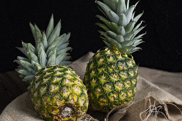 菠蘿沒熟能吃嗎 菠蘿沒熟切開怎么催熟 菠蘿沒熟能吃嗎 菠蘿沒熟切開怎么催熟