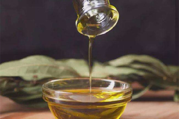 大豆油會(huì)凝固嗎 大豆油凝固的好還是不凝固的好 大豆油會(huì)凝固嗎 大豆油凝固的好還是不凝固的好