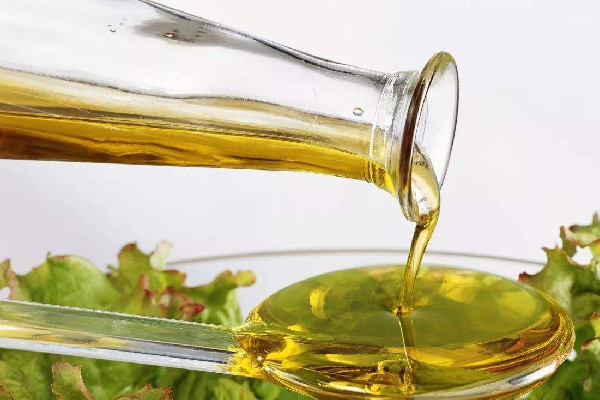 大豆油有味道嗎 大豆油味道為哈那么難聞 大豆油有味道嗎 大豆油味道為哈那么難聞