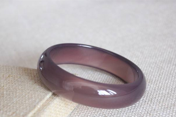 瑪瑙手鐲怎么選尺寸 瑪瑙手鐲買(mǎi)小了怎么辦 瑪瑙手鐲怎么選尺寸 瑪瑙手鐲買(mǎi)小了怎么辦