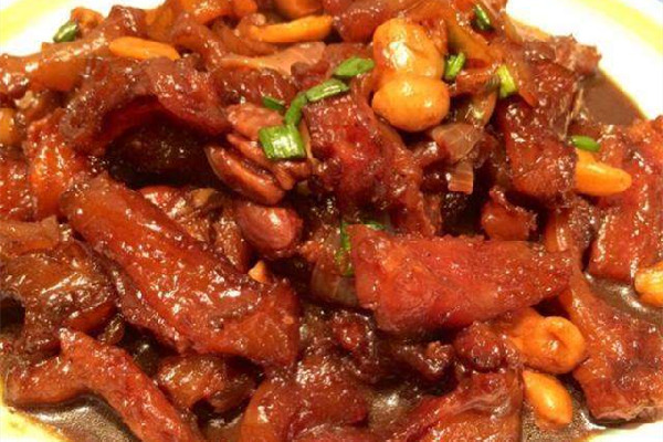 牛筋的營養(yǎng)價值和功效 牛筋怎么做好吃 牛筋的營養(yǎng)價值和功效 牛筋怎么做好吃