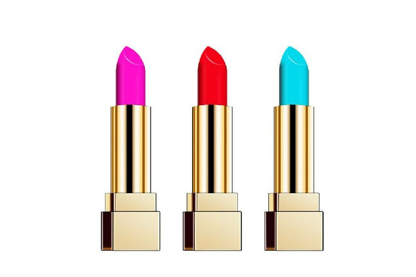 口紅可以涂在臉上嗎 口紅對嘴唇有什么危害 口紅可以涂在臉上嗎 口紅對嘴唇有什么危害