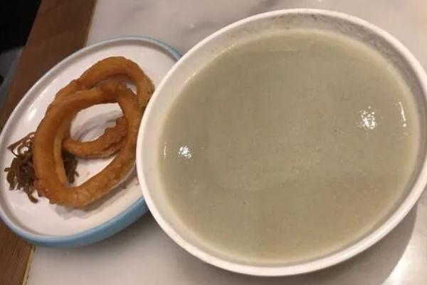 豆汁為什么是酸臭的 豆汁這么難喝為什么還有人喝 豆汁為什么是酸臭的 豆汁這么難喝為什么還有人喝