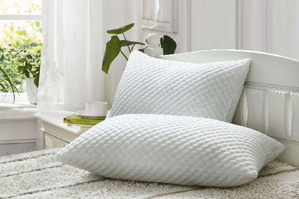 枕頭上的黃污漬怎么去除 枕頭多久洗一次比較好 枕頭上的黃污漬怎么去除 枕頭多久洗一次比較好