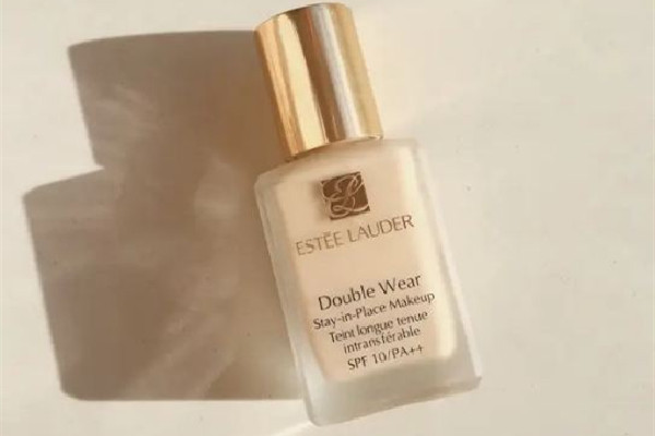 雅詩(shī)蘭黛dw粉底液要定妝嗎 雅詩(shī)蘭黛dw粉底液要搭配散粉嗎 雅詩(shī)蘭黛dw粉底液要定妝嗎 雅詩(shī)蘭黛dw粉底液要搭配散粉嗎