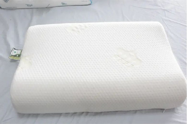 乳膠枕頭洗了怎么晾干 乳膠枕頭可以在太陽底下曬嗎 乳膠枕頭洗了怎么晾干 乳膠枕頭可以在太陽底下曬嗎