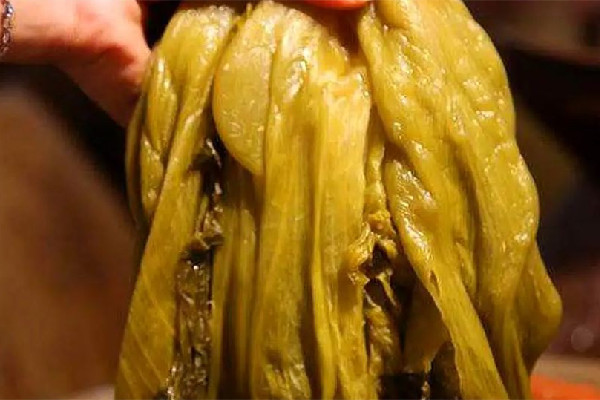 酸菜用涼水投好還是熱水投好 酸菜用開(kāi)水燙的方法 酸菜用涼水投好還是熱水投好 酸菜用開(kāi)水燙的方法