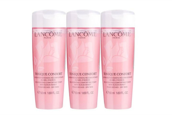 蘭蔻粉水放了一年還能用嗎 蘭蔻粉水放久了味道會(huì)變嗎 蘭蔻粉水放了一年還能用嗎 蘭蔻粉水放久了味道會(huì)變嗎