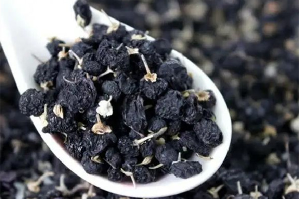 黑枸杞和紅枸杞哪個(gè)補(bǔ)腎壯陽(yáng)效果好 黑枸杞和紅枸杞可以一起泡水喝嗎 黑枸杞和紅枸杞哪個(gè)補(bǔ)腎壯陽(yáng)效果好 黑枸杞和紅枸杞可以一起泡水喝嗎