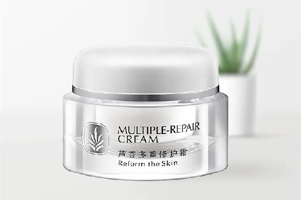 面霜白天用還是晚上用效果好 面霜什么時候擦最好 面霜白天用還是晚上用效果好 面霜什么時候擦最好