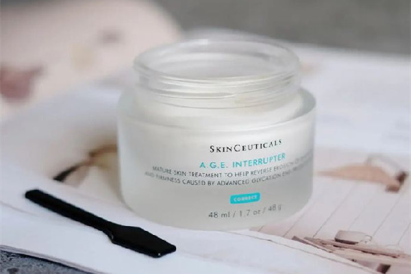 面霜和精華先用哪個(gè) 面霜用在哪個(gè)步驟 面霜和精華先用哪個(gè) 面霜用在哪個(gè)步驟