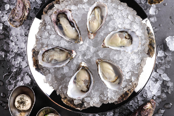 生蠔什么時(shí)候最好吃 生蠔適合什么搭配一起吃 生蠔什么時(shí)候最好吃 生蠔適合什么搭配一起吃