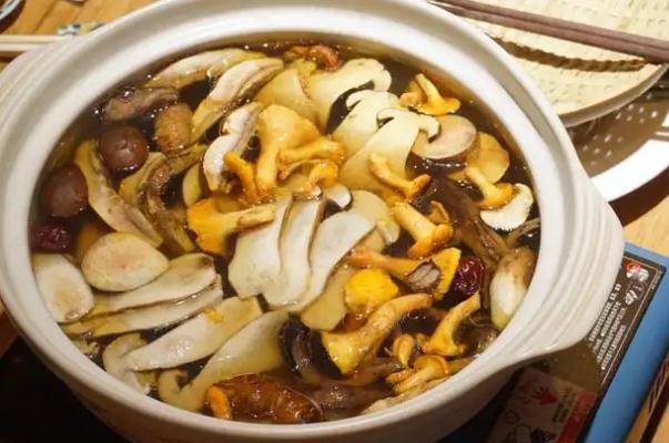 松茸有毒嗎 松茸有保質(zhì)期限嗎 松茸有毒嗎 松茸有保質(zhì)期限嗎