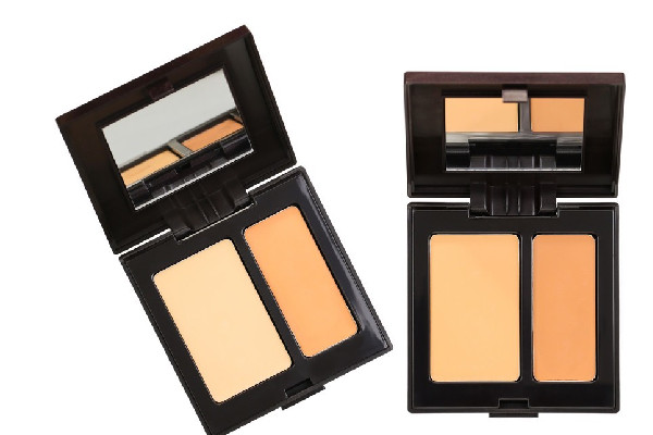 遮瑕膏用什么工具上妝 遮瑕膏用手指還是刷子 遮瑕膏用什么工具上妝 遮瑕膏用手指還是刷子