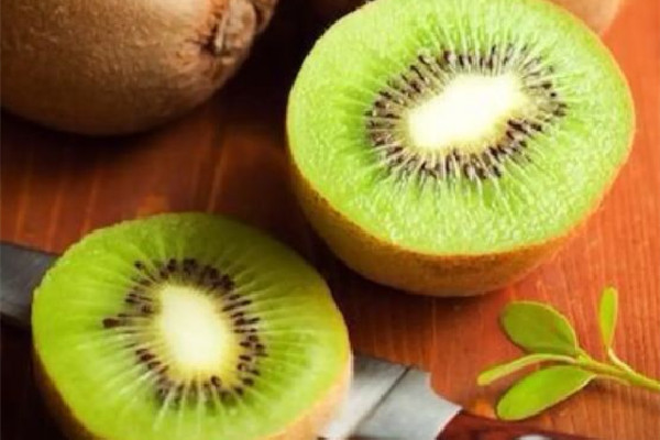 獼猴桃放冰箱還是外面 獼猴桃為什么還沒(méi)熟就爛了 獼猴桃放冰箱還是外面 獼猴桃為什么還沒(méi)熟就爛了