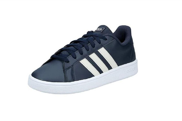 阿迪達(dá)斯鞋子尺碼偏大還是偏小 阿迪達(dá)斯鞋子買(mǎi)小了怎么辦