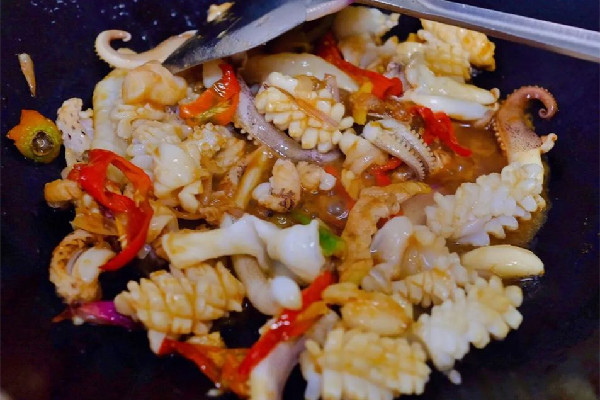 魷魚吃起來很軟是不是壞了 魷魚壞了是什么樣的 魷魚吃起來很軟是不是壞了 魷魚壞了是什么樣的