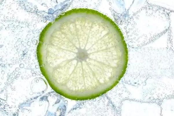 氣泡水有助于減肥嗎 氣泡水有什么好處 氣泡水有助于減肥嗎 氣泡水有什么好處