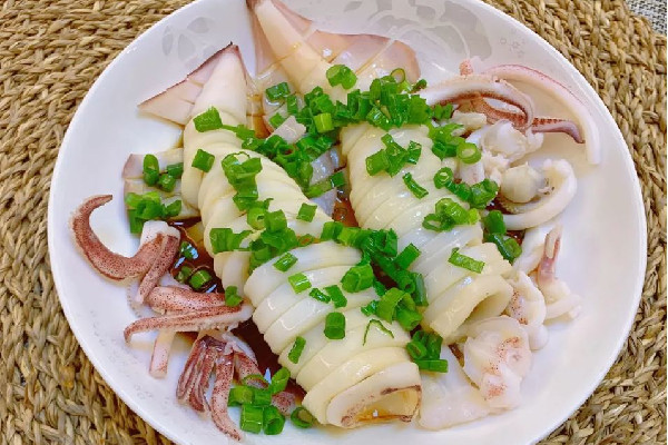 魷魚適合減脂期吃嗎 魷魚一次吃多少合適 魷魚適合減脂期吃嗎 魷魚一次吃多少合適