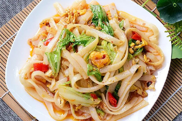 河粉和米飯哪個熱量高 河粉和米粉有什么區(qū)別 河粉和米飯哪個熱量高 河粉和米粉有什么區(qū)別