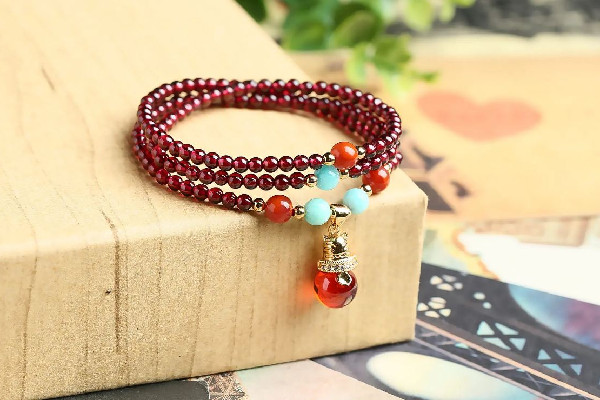 石榴石要消磁嗎 石榴石消磁的正確方法 石榴石要消磁嗎 石榴石消磁的正確方法