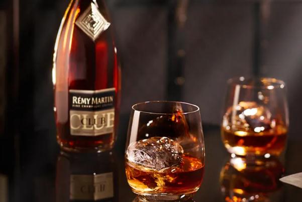 白蘭地要冷藏保存嗎 白蘭地開瓶后放多久 白蘭地要冷藏保存嗎 白蘭地開瓶后放多久