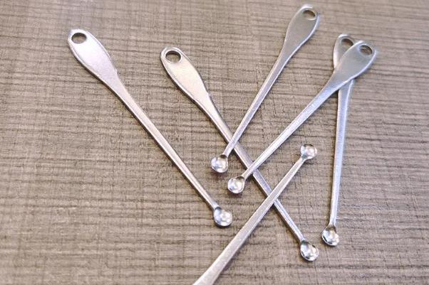 掏耳勺可以多人用一個(gè)嗎 掏耳勺會(huì)不會(huì)掏破耳膜 掏耳勺可以多人用一個(gè)嗎 掏耳勺會(huì)不會(huì)掏破耳膜