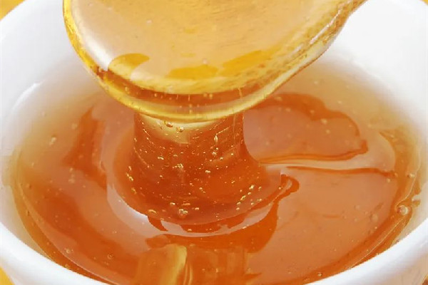 土蜂蜜產(chǎn)地哪里的最好 土蜂蜜買(mǎi)回來(lái)還用加工嗎 土蜂蜜產(chǎn)地哪里的最好 土蜂蜜買(mǎi)回來(lái)還用加工嗎