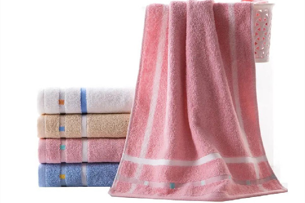 毛巾為什么會發(fā)黃 毛巾發(fā)黃是水質(zhì)原因嗎 毛巾為什么會發(fā)黃 毛巾發(fā)黃是水質(zhì)原因嗎